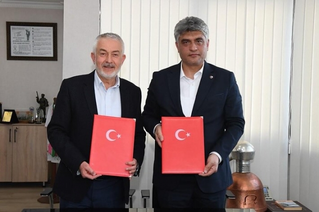 ISPARTA BELEDİYESİ VE MEMUR-SEN ARASINDA PROTOKOL İMZALANDI
