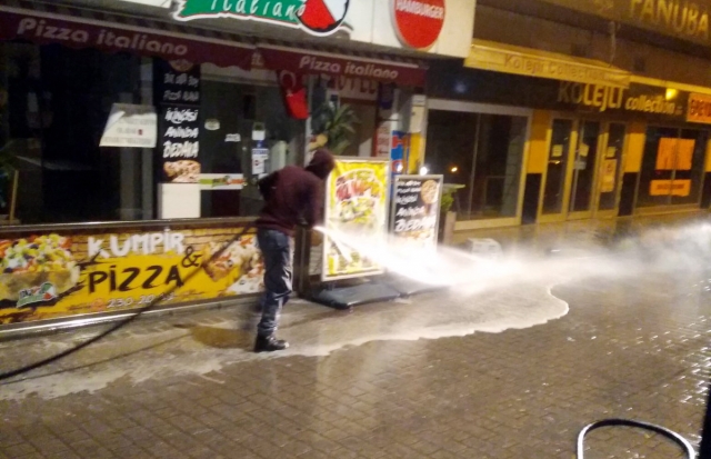 Isparta Belediyesinden Kafeler
Bölgesinde temizlik çalışması