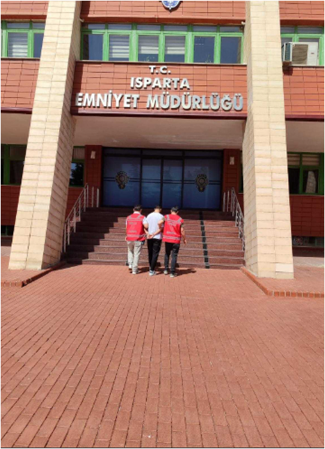 Isparta’da 18 Yıla Yakın Hapis Cezasıyla Aranan Cezaevi Firarisi Yakalandı