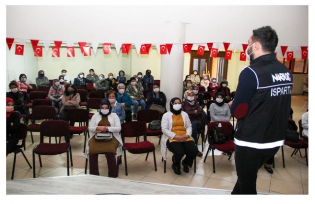 Isparta 'da “En İyi Narkotik Polisi Anne” Eğitimi