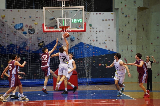 Isparta ev sahipliğinde U-18 Basketbol Anadolu Şampiyonası başladı