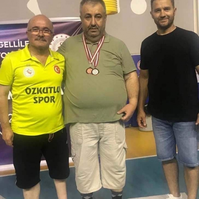 Isparta Görme Engelliler Spor Kulübü Başkanından Çifte Madalya




