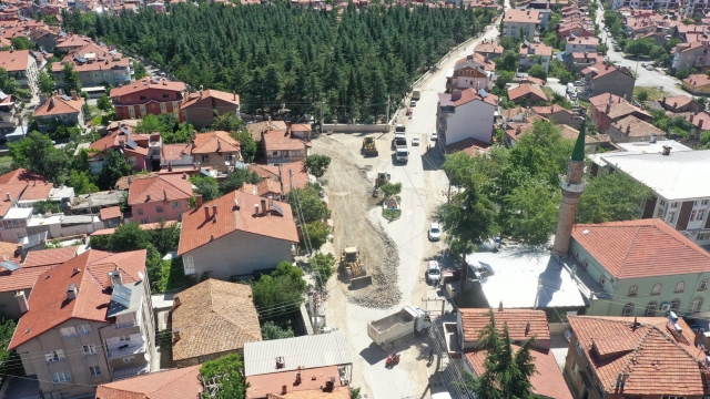 Isparta Gülcü Mahallesi Meydanlığı yenileniyor