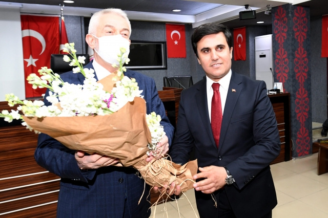 Isparta Haber: Başkan Başdeğirmen otobüs zammına engel oldu