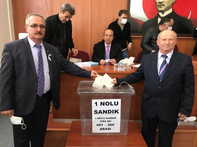 ISPARTA HABER: İKİ ADAY YARIŞTI
HASAN DEMİR GÜVEN TAZELEDİ