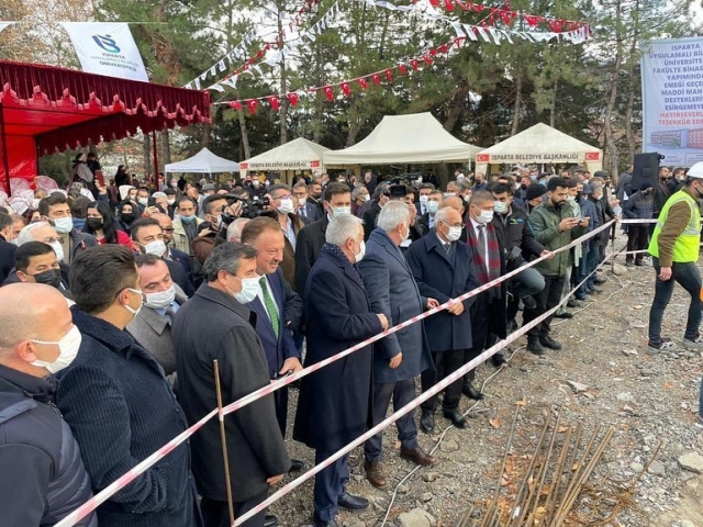ISPARTA HABER: ISUBÜ EĞİTİM BİNASININ TEMELİ ATILDI 