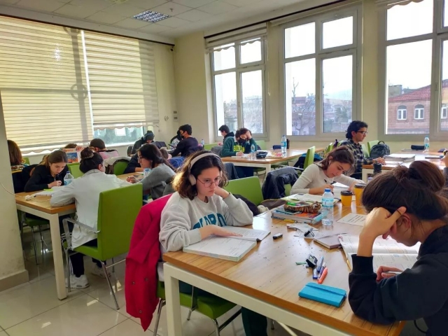ISPARTA HABER: ​“KÜTÜPHANEDE HAYAT VAR”