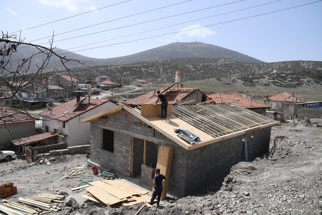 Isparta haber: Özler ailesi yeni evine kavuşuyor