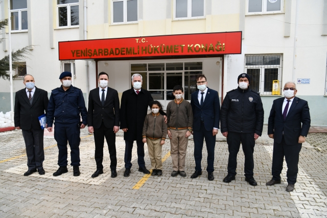 ISPARTA HABER: VALİ SEYMENOĞLU YENİŞARBADEMLİ'DE