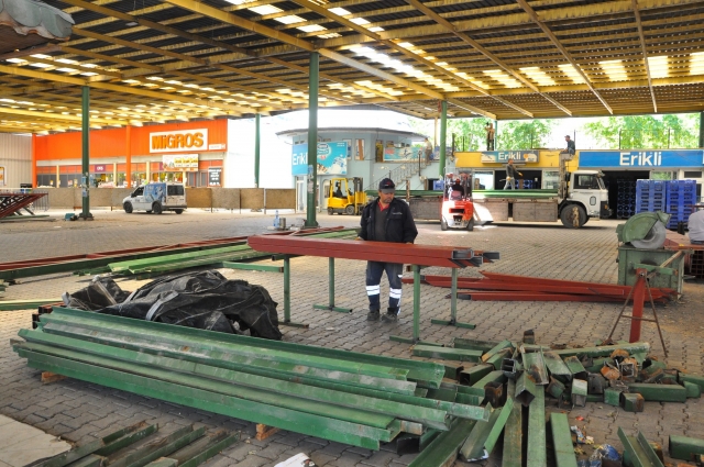 Isparta Halıkent Kapalı Pazaryerinin güçlendirme çalışması sürüyor