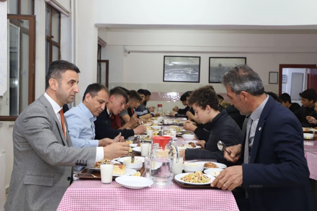 Isparta İl Millî Eğitim Müdürü Baydur, Atabey ilçesinde okul incelemelerinde bulundu