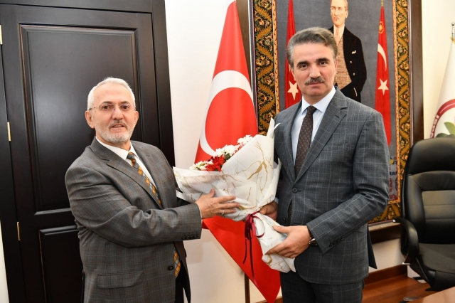 Isparta İl Müftüsü Bayram Şahin, Vali Aydın Baruş'u Ziyaret Etti
