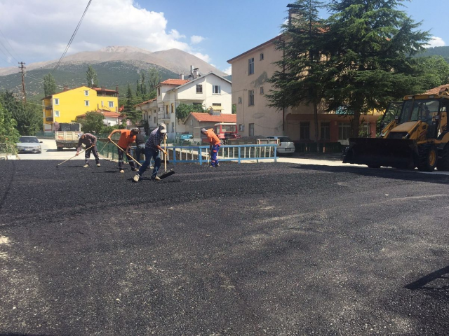 Isparta Kasaba Haberleri: SAV’ın yollarına kilit parke