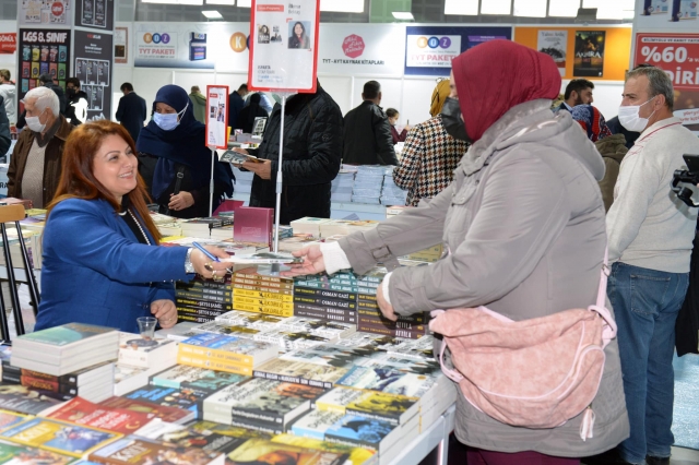 Isparta kitap fuarından güncel haberler...