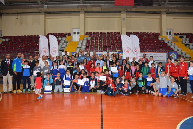 Isparta Masa Tenisi Türkiye Şampiyonası sona erdi