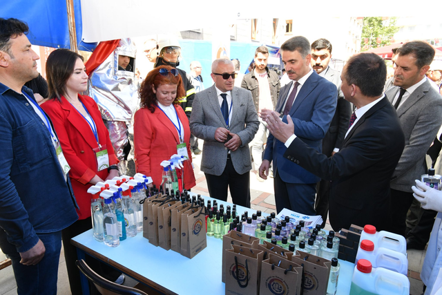ISPARTA MESLEKİ EĞİTİM ŞENLİĞİNE YOĞUN KATILIM