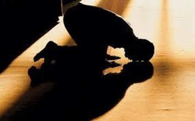 Isparta Müftülüğü: Erkeklerin çorapsız namaz kılmaları caiz midir?