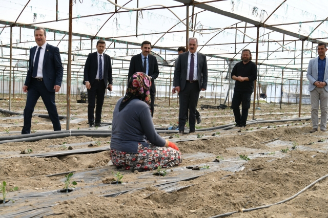 Isparta’nın Yaş Sebze Merkezi Deregümü’nde Sezon Açıldı