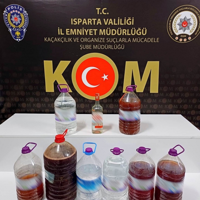 Isparta Polisi'nden Yılbaşı &Ouml;ncesi Ka&ccedil;ak İ&ccedil;ki Operasyonu