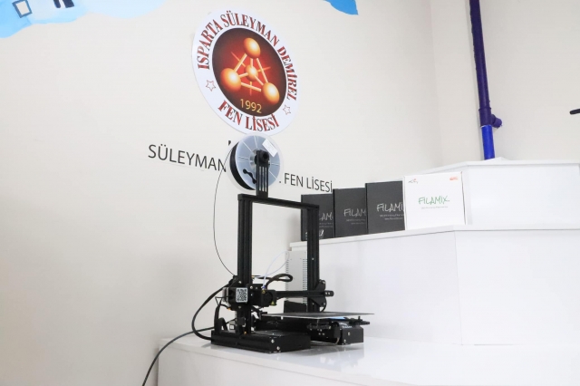 Isparta Süleyman Demirel Fen Lisesi, teknoloji atölyesiyle eğitimde fark yaratıyor