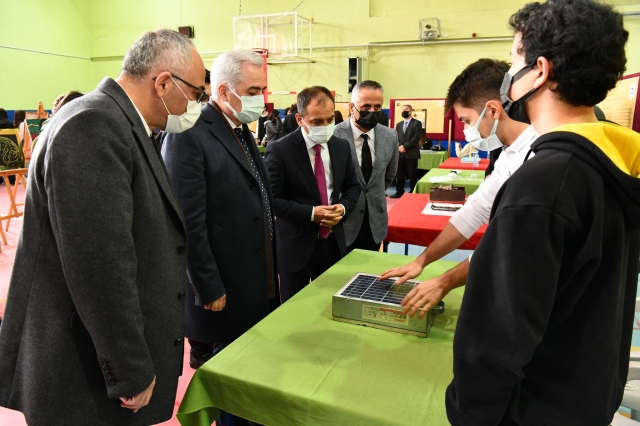 Isparta Tenzile Erdoğan Anadolu Lisesi’nde TÜBİTAK 4006 Bilim Fuarı Açıldı
