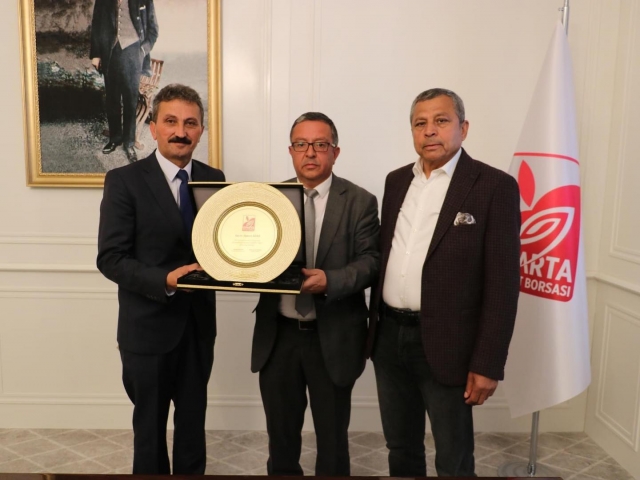 Isparta Ticaret Borsasında mazbata töreni