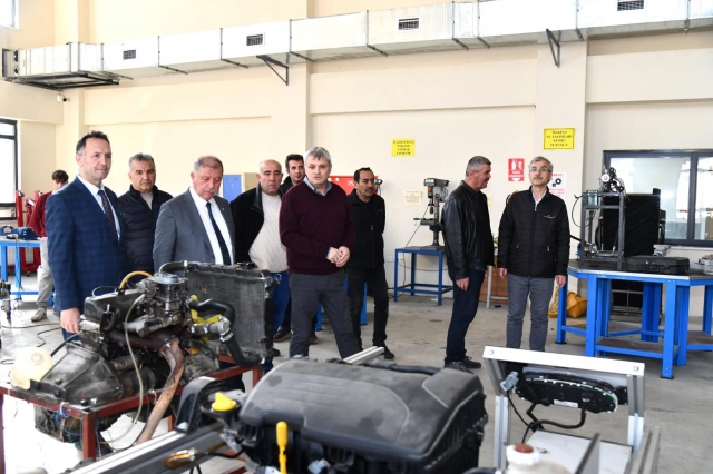 Isparta TOBB Meslek Lisesi Öğrencileri Üretim Yaparak Gelir Elde Ediyor