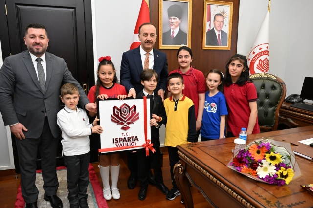 Isparta Valiliği’nde 23 Nisan Coşkusu: Makam Çocuklara Emanet Edildi