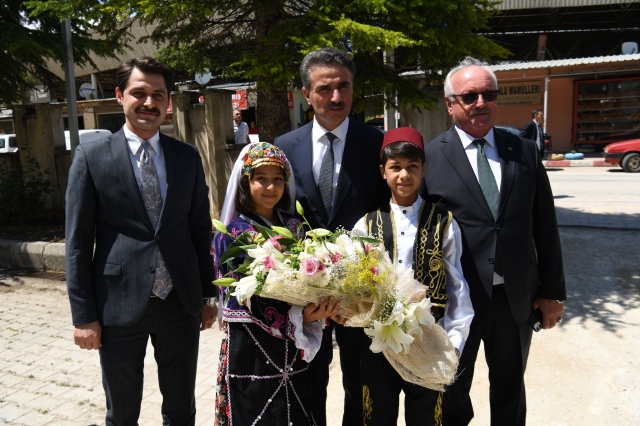 Isparta Valisi Aydın Baruş Senirkent İlçesini Ziyaret Etti