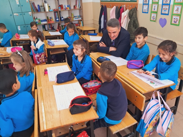 Isparta Valisi Aydın Baruş'un mahalle ziyaretleri devam ediyor