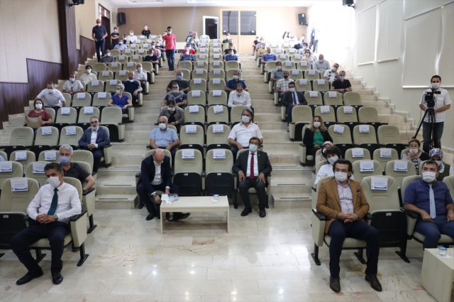 Isparta'da "15 Temmuz'u Anmak ve Anlamak" konferansı