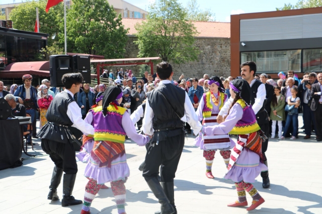 Isparta'da 3. Balık Ekmek Şenliği Düzenlendi