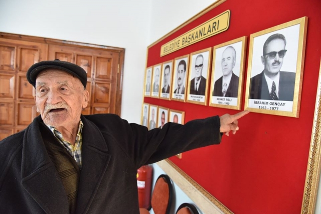 Isparta'da 94 yaşındaki eski zabıta amirinden belediye ziyareti