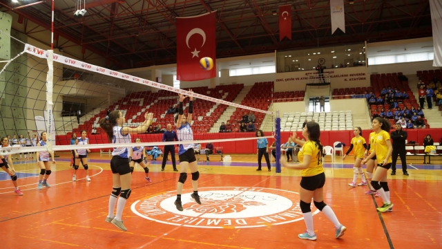 Isparta'da ​“Analig Voleybol Akdeniz Grubu Müsabakaları”