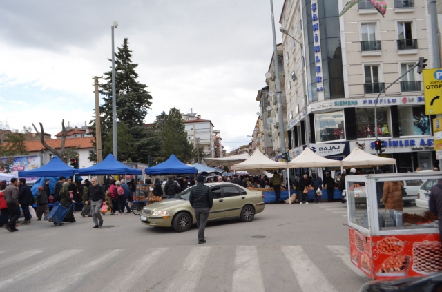 Isparta'da Arife Günü 3 Mahallede Pazar Kurulacak, Başka Pazar Olmayacak