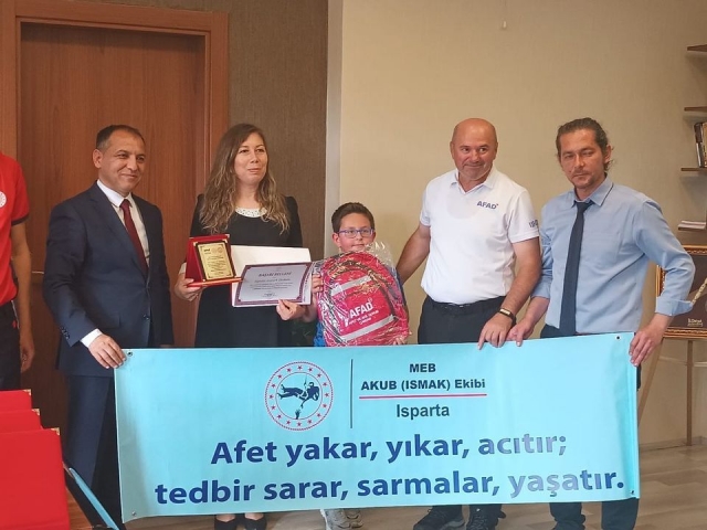 Isparta'da Atatürk İlkokulu 'Okulum Afete Hazır' Yarışmasında İl Birincisi Oldu