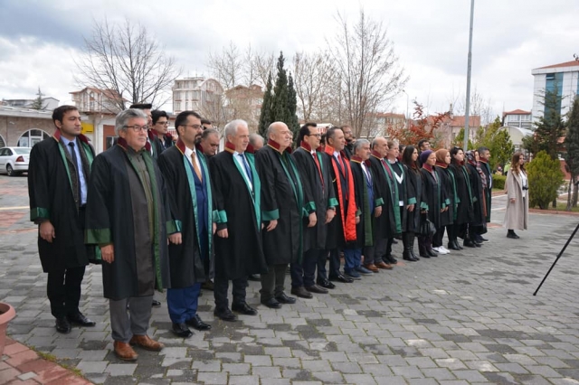 Isparta'da Avukatlar Günü Buruk Kutlandı