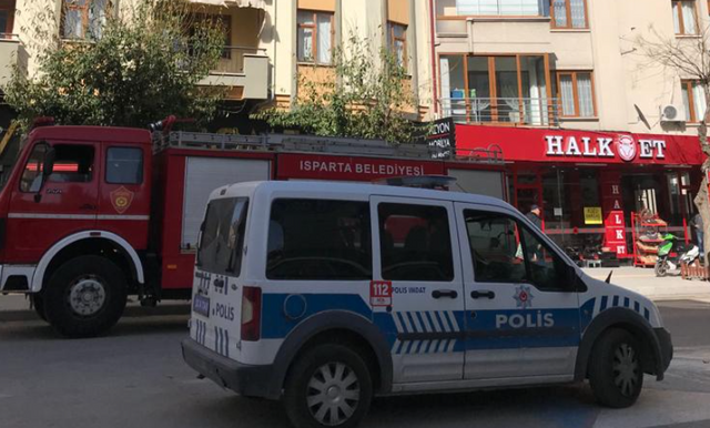 ISPARTA'DA BALKON YANGINI