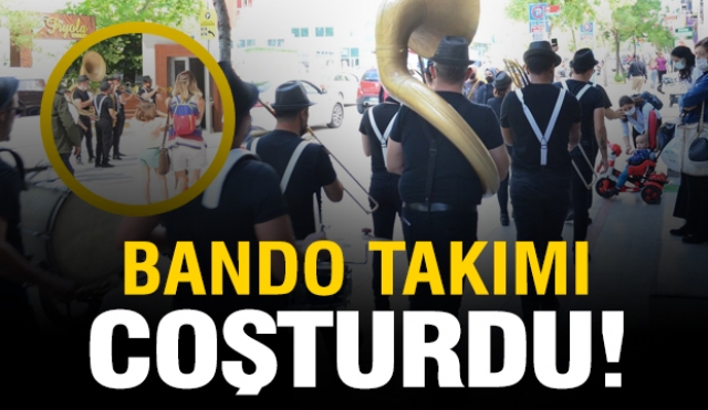 Isparta'da bando takımı korteji ilgi gördü