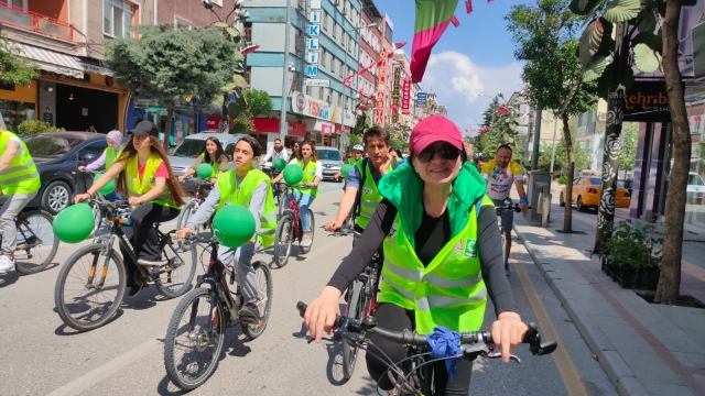 Isparta'da binlerce bisikletli, sağlıklı yaşam için pedal çevirdi