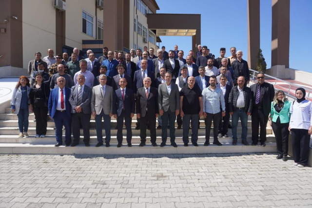 Isparta'da Çalışan-işveren arasında etkili iletişimin önemi anlatıldı