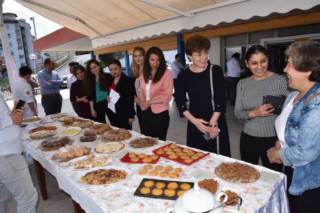 ISPARTA'DA ÇÖLYAK HASTALIĞINA UMUT OLDULAR