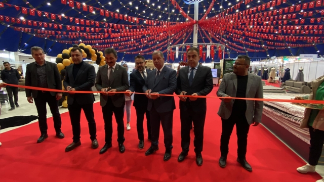 Isparta'da Evlilik ve Düğün Hazırlıkları Fuarı Açıldı