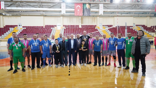 Isparta'da Filenin şampiyonu İtfaiye Müdürlüğü oldu