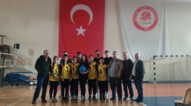 ISPARTA'DA GÖRME ENGELLİLER  ''GOLBOL''  OYNADI