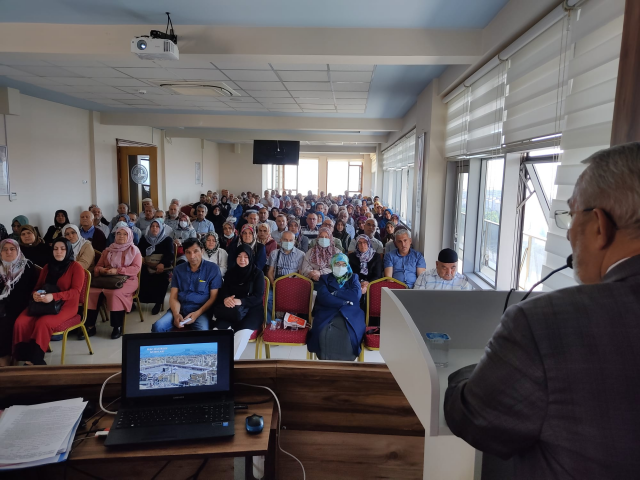 Isparta'da Hacı Adaylarına Seminer Verildi