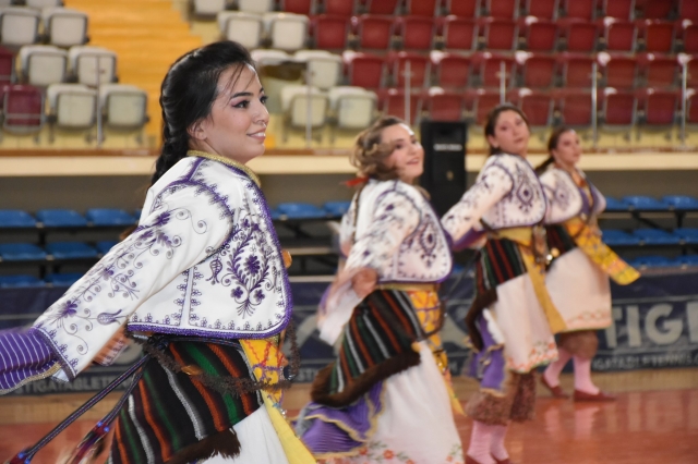 ISPARTA'DA HALK OYUNLARI İL BİRİNCİLİĞİ