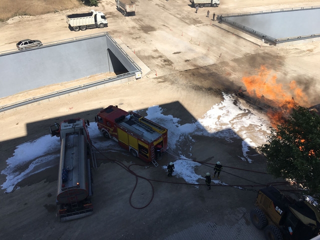 ISPARTA'DA İŞ MAKİNESİ YANDI: FACİA GİBİ KAZA!