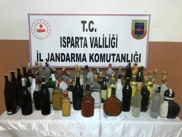 Isparta'da Jandarmadan Kaçak İçki Operasyonu!