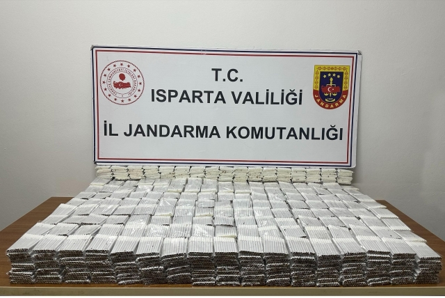 Isparta'da Kaçak Makaron Operasyonu: Binlerce Kaçak Ürün Ele Geçirildi